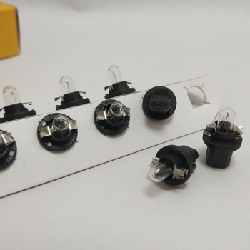 Philips 12V 1.2W автомобилно осветление за приборния панел, модел 12598, халоген, база CP