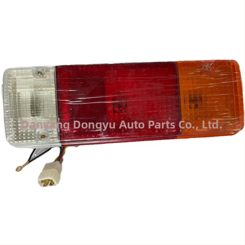 Zadnje svjetlo za auto DY-J054, 24V, 21W, kompatibilno s kamionom Hino CW54