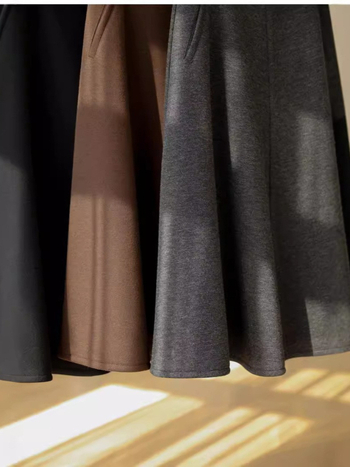 Vunena kišobran suknja, visoki pojas, srednja duljina, debela flis podstava, jednobojna, mikroelastična, acetatni sadržaj