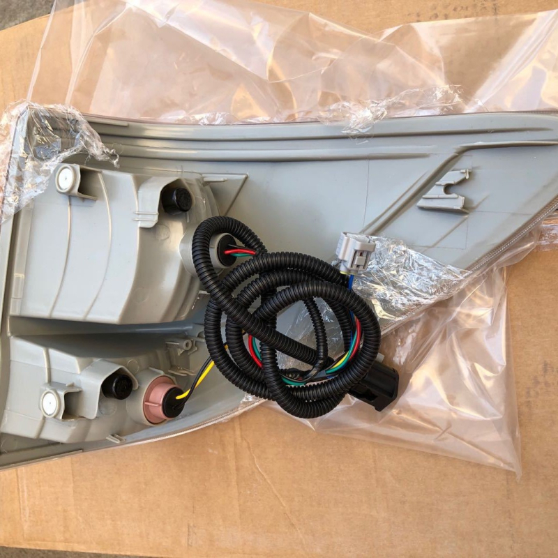 Zadnje svjetlo za Mazda BT-50 2012 model, AV79-13404/AV79-13405, 50W