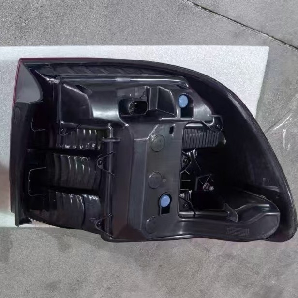 Zadnje svjetlo za Porsche Cayenne 2007-2010 - lijevi 95563148701/95563148702, desni 95563148801; 55W, 12V, PC