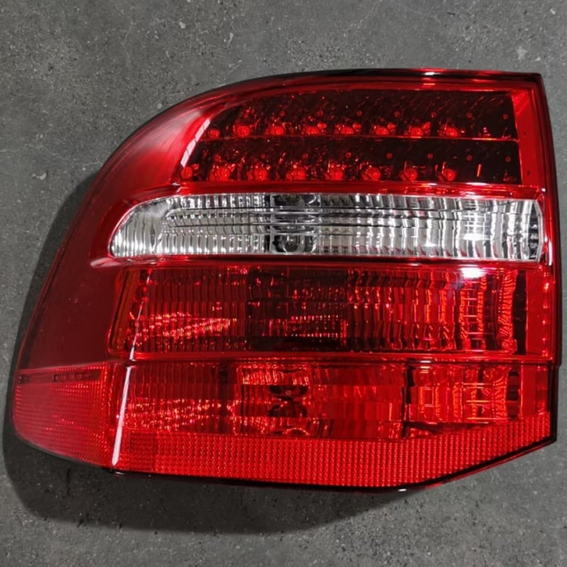 Zadnje svjetlo za Porsche Cayenne 2007-2010 - lijevi 95563148701/95563148702, desni 95563148801; 55W, 12V, PC