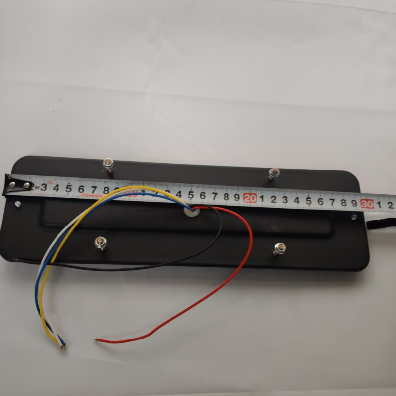 LED stražnja svjetla za teška vozila - komplet za Howo, Dongfeng, Tianlong, 24V, universalno stražnje svjetlo, dimenzije 39 x 14 cm