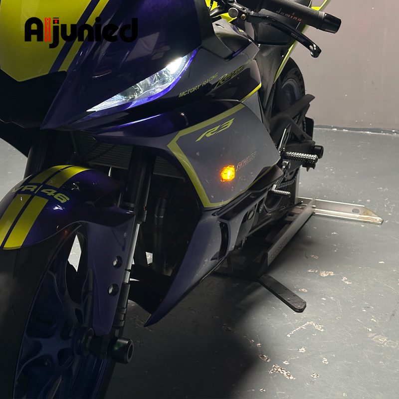 LED irányjelző fény rezisztor konverterrel Yamaha YZF-R3 / Honda CBR125R/CBR250R/CBR300R számára, 12V, akril ház