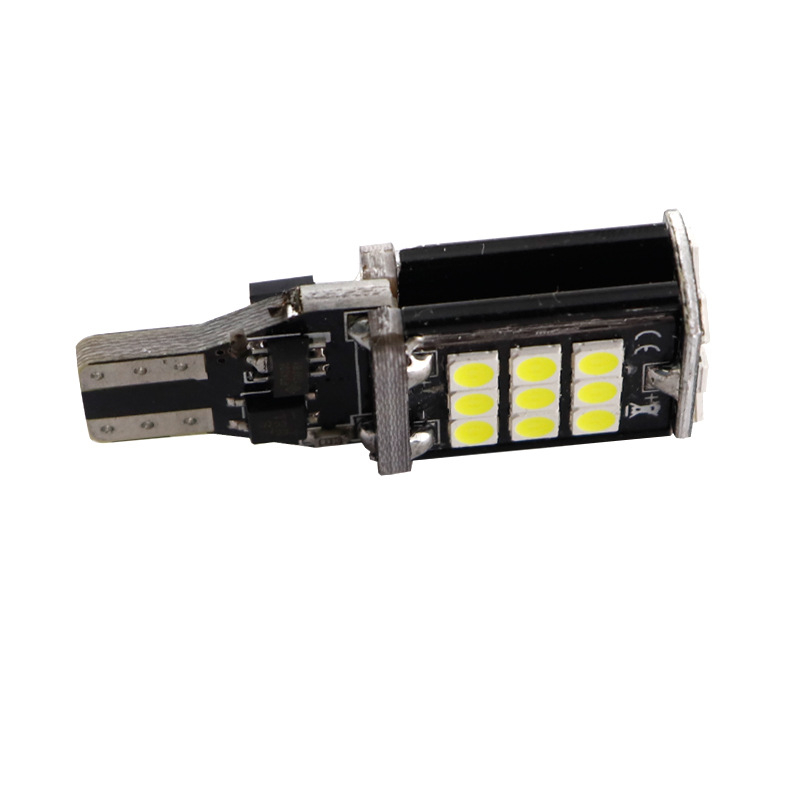 Automobilska LED svjetla za vožnju unatrag T15 3030 24SMD, konstantni tok, široki raspon napona 9–24V, aluminijski hladnjak, signalizacija smjera