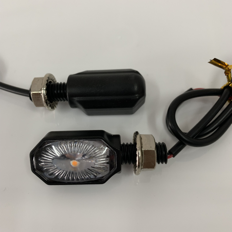 LED ovális motorkerékpár indexlámpa, 12V, 2W, 3000K, Modell 033