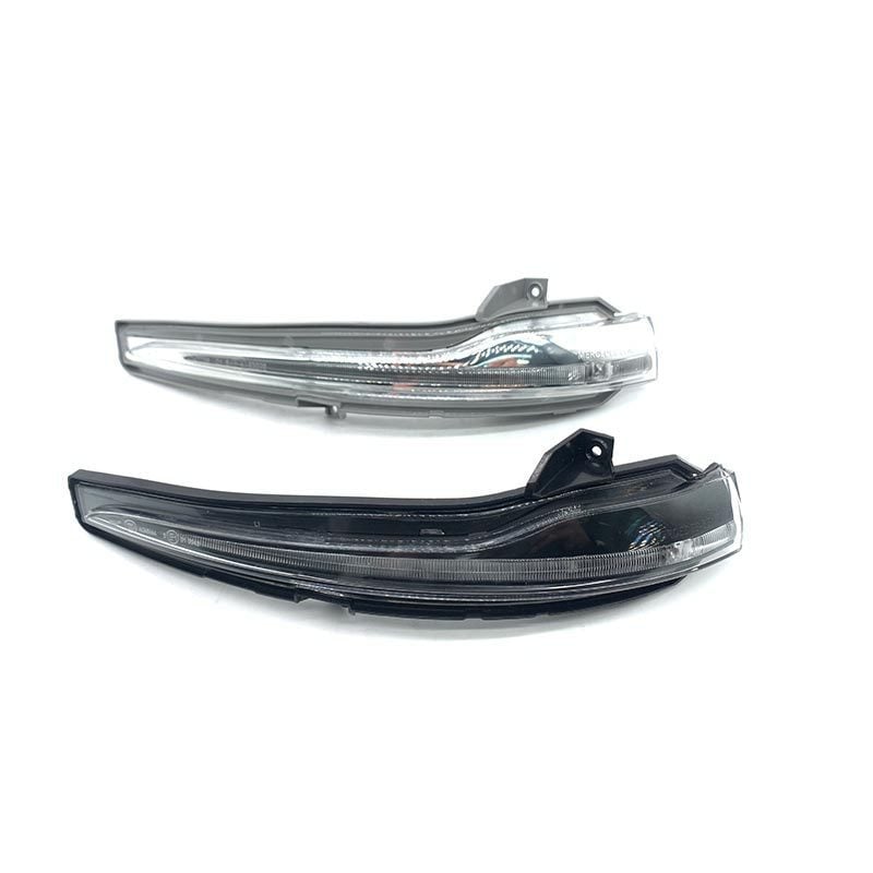 Mercedes-Benz visszapillantó tükör irányjelző fénye — modellek A0999060701/0801/7101/8101; alkatrész számok A0999060143/0243/7301/7401; kompatibilis autóm modellek A0999064701/4801/4501/4601