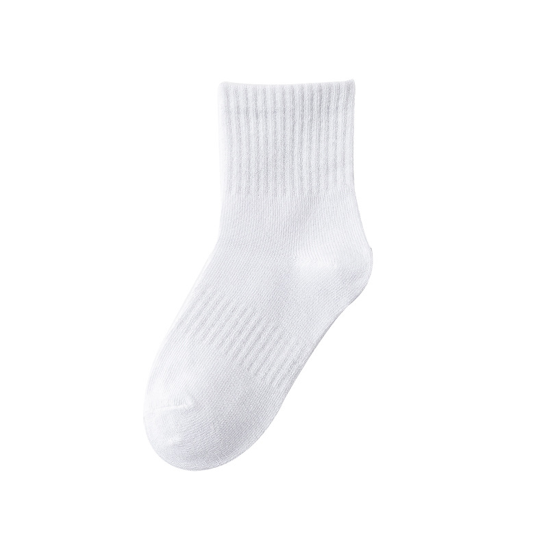 Dječje pamukaste čarape srednje dužine, prozračne, unisex, sve sezone.
