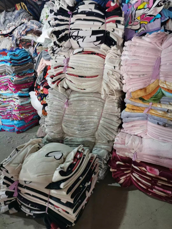 Flanel deka od poliestera, jednobojni uzorak, težina ispod 300 g, pogodna za proljeće i jesen
