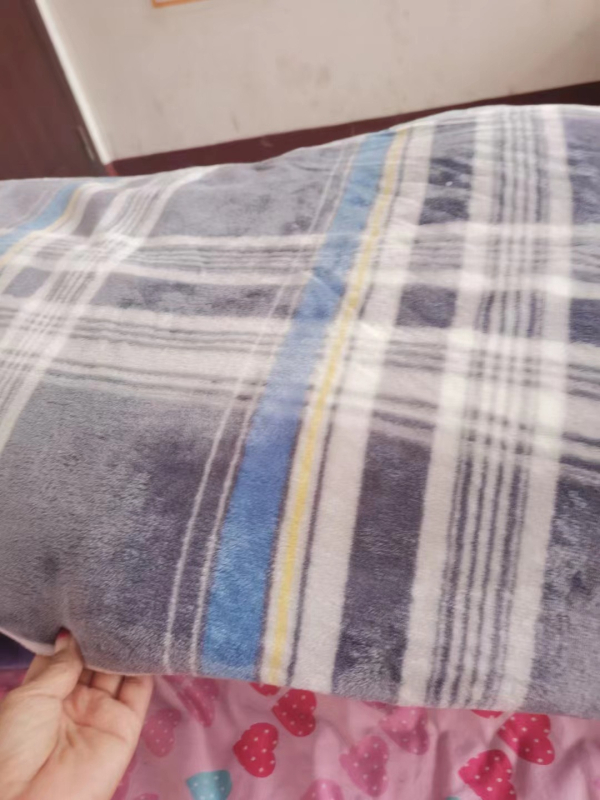 Flanel deka od poliestera, jednobojni uzorak, težina ispod 300 g, pogodna za proljeće i jesen