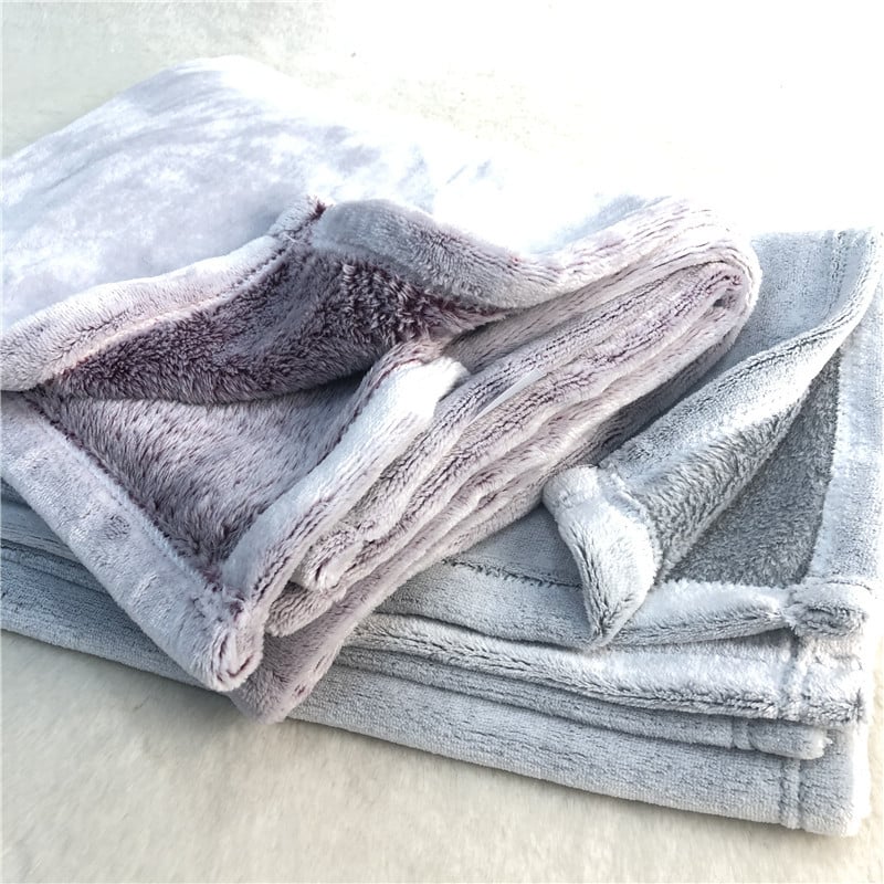 Gyerekeknek és háziállatoknak — többfunkciós pléd, flanel anyagból, 300 g