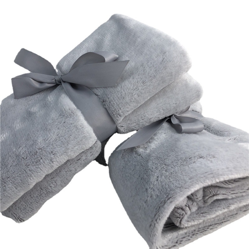 Gyerekeknek és háziállatoknak — többfunkciós pléd, flanel anyagból, 300 g