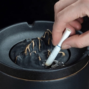 Κεραμικό τασάκι με καπάκι, χαραγμένο σχέδιο, κατάλληλο για οικία ή γραφείο, αποτρέπει τη μεταφορά σκόνης καπνού