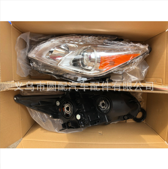 Prednje svjetlo Prius 2010-2012, modeli 81130-47211 / 81170-47211, materijal: plastika i metal, izvor svjetla: standardni, kućište lampe: standardno