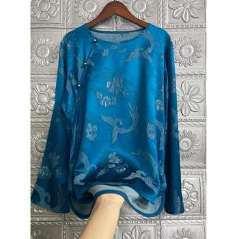 Košulja od mulberry svile s jacquardom, okrugli ovratnik, dugi rukavi, zatvaranje s tri gumba, književno retro stil