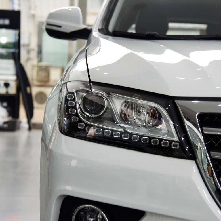 Kućište farova s prozirnim lećama za Haval H2 Red Label 2014-2018, model HF, marka Xin Huanyang
