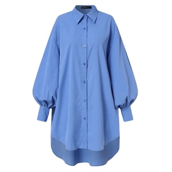 Полиестерова риза с еластан, ръкав фенер, лафелна яка, дълга кройка 80–100 см, текстура на намачкване