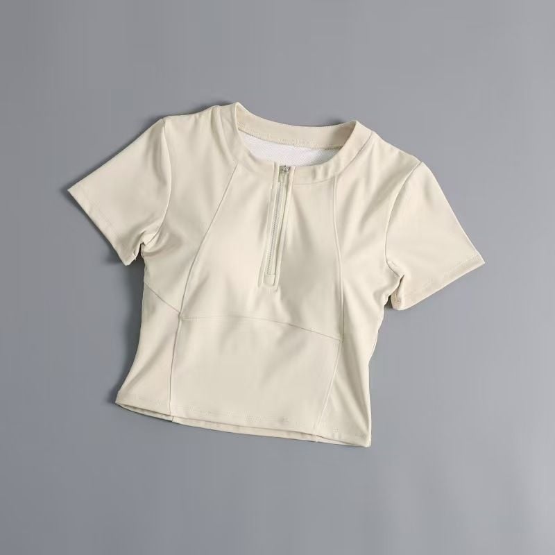 Női karcsú szabású pamut kötött T‑shirt, rövid ujjú, kerek nyakú, rövid hosszúságú, 90–95% pamut, poliészter <30%, egyszerű egyszínű casual