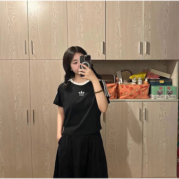 Ženska majica s kapuljačom, uski kroj, pamuk, motiv djeteline i 3D uzorak