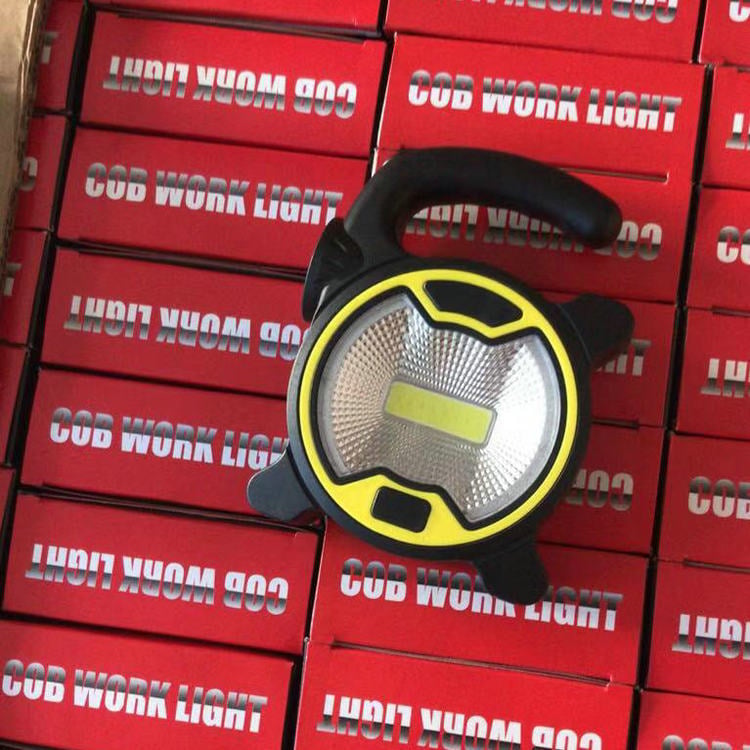 Prijenosna kamping lampa s COB LED, USB punjenje, ručno pokretanje, doseg 50–100 m