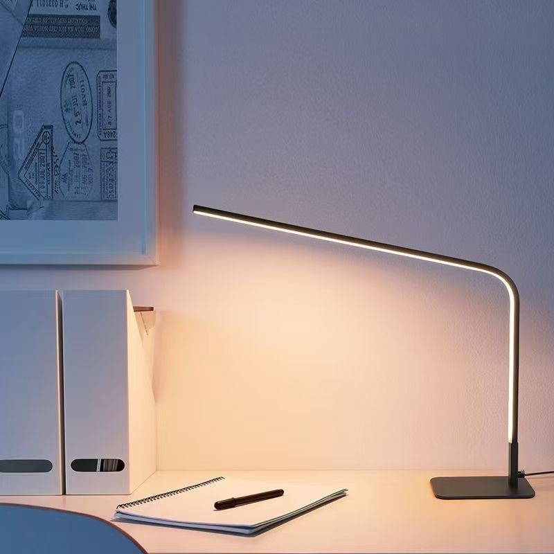 Stolna lampa za čitanje i učenje — anti-plavo svjetlo, nordijski stil, aluminijski abažur (CRI ≥ 90; 12W; ≤36V; napajanje iz utičnice)