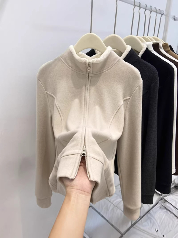 Majica s dugim rukavima od shearling vune, patchwork, stojeći ovratnik, casual stil, viskoza 90–95%, Slim fit