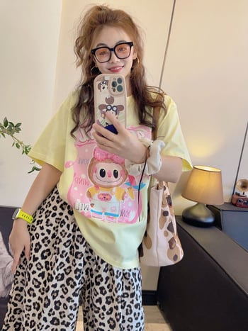 Pamut póló, anime karikatúra nyomott mintával, kerek nyakú, rövid ujjú, közepes hosszúságú