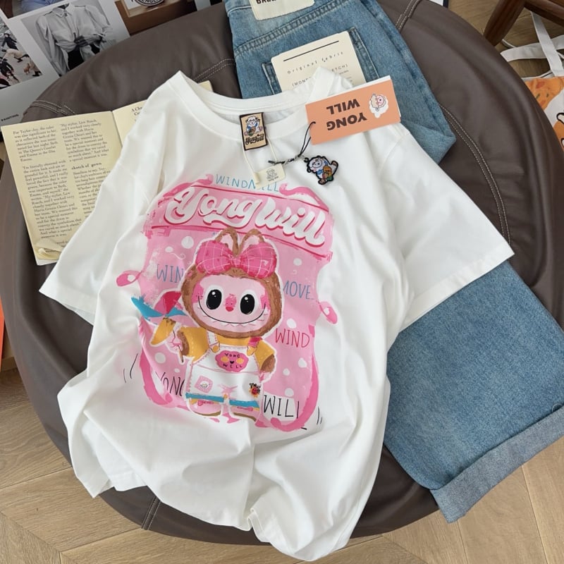 Pamut póló, anime karikatúra nyomott mintával, kerek nyakú, rövid ujjú, közepes hosszúságú