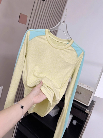 Majica s dugim rukavima, Slim-Fit, poliester, brzo suši, odvodi vlagu, color-block dizajn, casual
