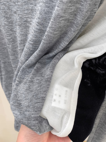 Tencel majica s dugim rukavima, jednobojna, okrugli izrez, uski kroj, srednja duljina 65–80 cm