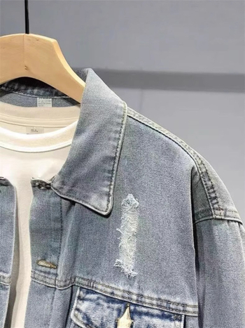 Muška traper jakna s poderanim rupama i otiscima, slobodan kroj, korejski stil, proljeće-jesen, stojeći ovratnik, dugi rukavi, patch džepovi