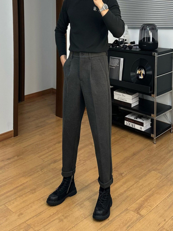 Zimske hlače ravnog kroja, mikroelastične, bez glačanja, smjesa kemijskih vlakana, 79% poliestera.