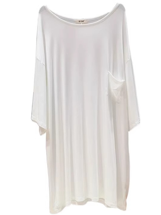 Modalna T‑shirt haljina, okrugli izrez, kratki rukavi, opušten kroj, srednja duljina 65-80 cm