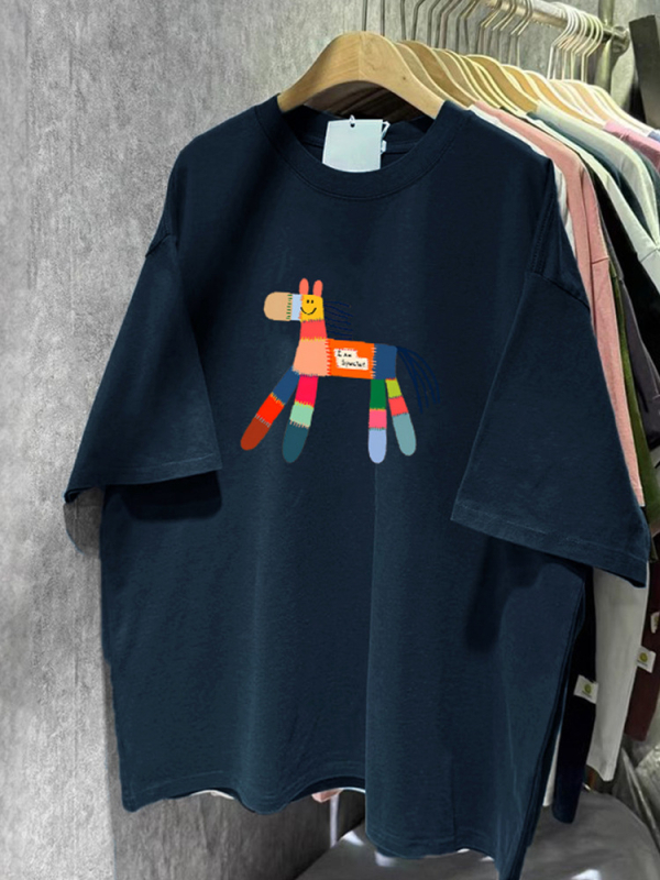 Pamukasta kratka majica s printom anime karikatura, kratke rukave, okrugli izrez, ležerni kroj