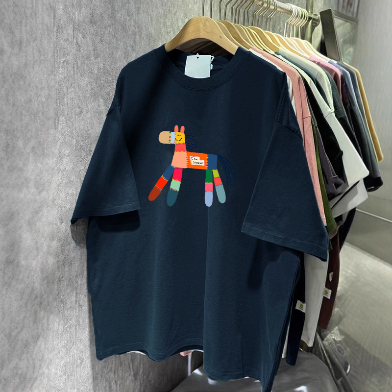 Pamukasta kratka majica s printom anime karikatura, kratke rukave, okrugli izrez, ležerni kroj