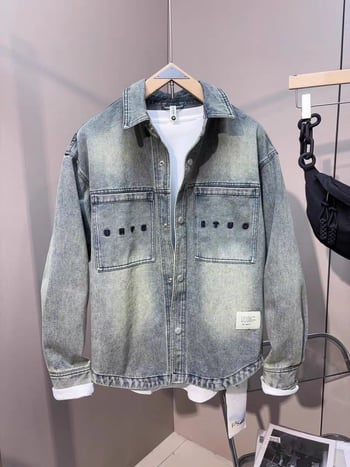 Hong Kong-stílusú dzseki, rever gallérral, egysoros gombolás, laza szabás, háromdimenziós patch zseb