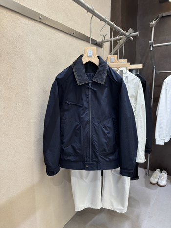 Férfi laza szabású dzseki denim szeleteléssel és hamis kétrészes gallérral, koreai stílus, 100% poliészter, őszi 2025