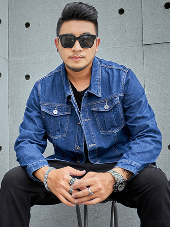 Denim dzseki tavaszra–őszre rever gallér, egysoros záródás, hosszú ujjú, patch zsebek