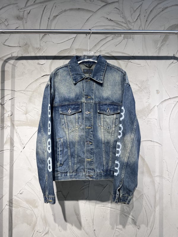 Pamut denim dzseki, laza szabás, reveres gallér, egyrészes gombolás, patch zsebek