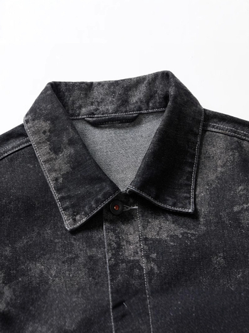 Férfi farmerdzseki gallérral, hímzett kockás mintával, laza szabású