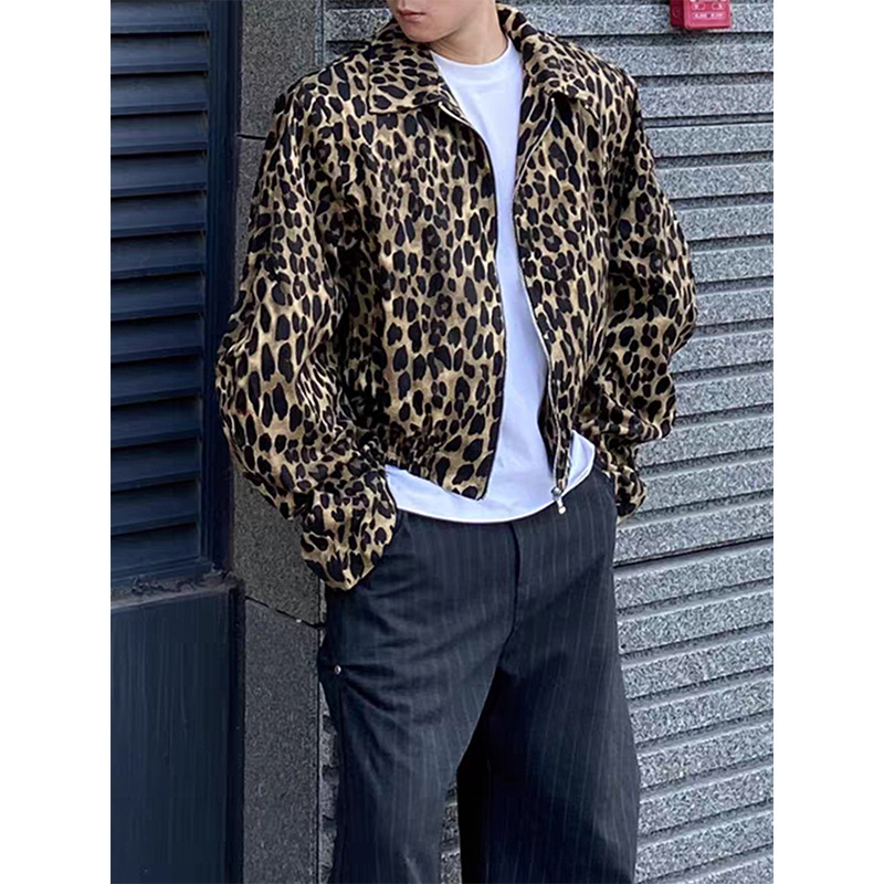 Férfi denimdzseki leopárd mintával, mosott hatású, laza szabású, cipzáras zárású, rever galléros