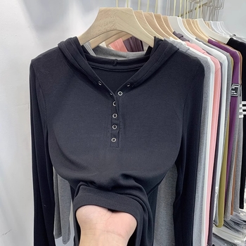 Ženski T-shirt s kapuljačom i dugim rukavima, ravna linija, poliester 95%+, stil commuter wind