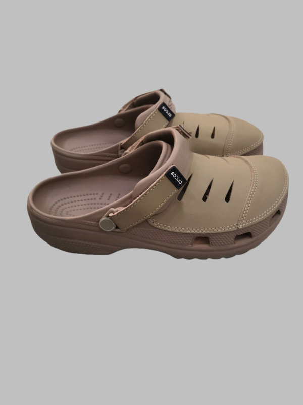 Sandale de plajă pentru bărbați – partea superioară din piele de vită, talpă EVA, închidere Velcro, 3 cm înălțime a călcâiului, respirante și antiderapante