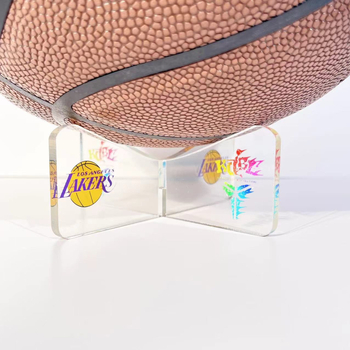 Suport de afișaj pe birou pentru memorabilia de baschet – Personalizabil cu logo tipărit, accesorii pentru fanii baschetului