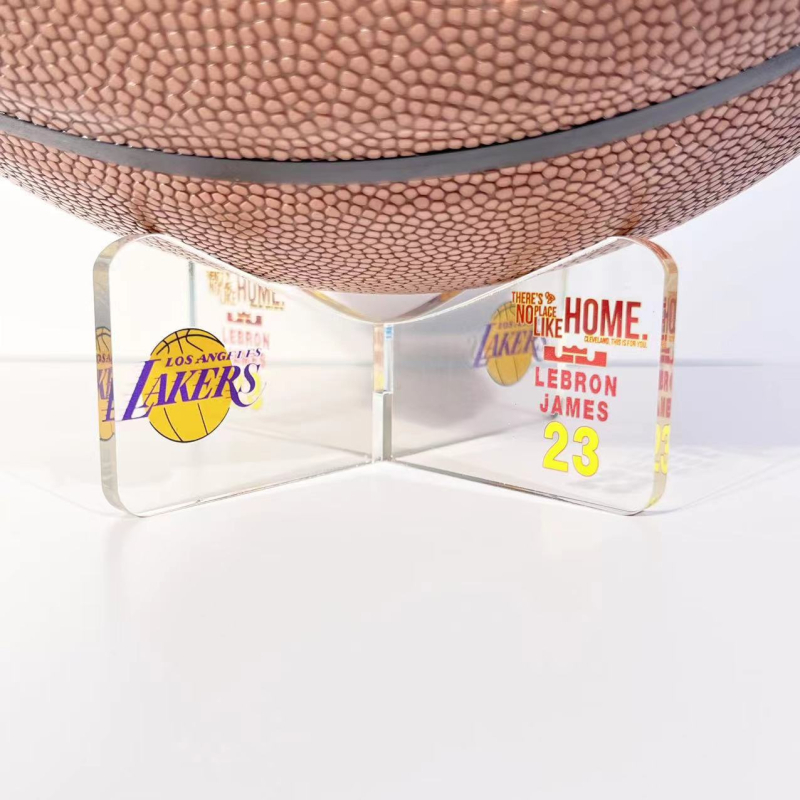 Suport de afișaj pe birou pentru memorabilia de baschet – Personalizabil cu logo tipărit, accesorii pentru fanii baschetului