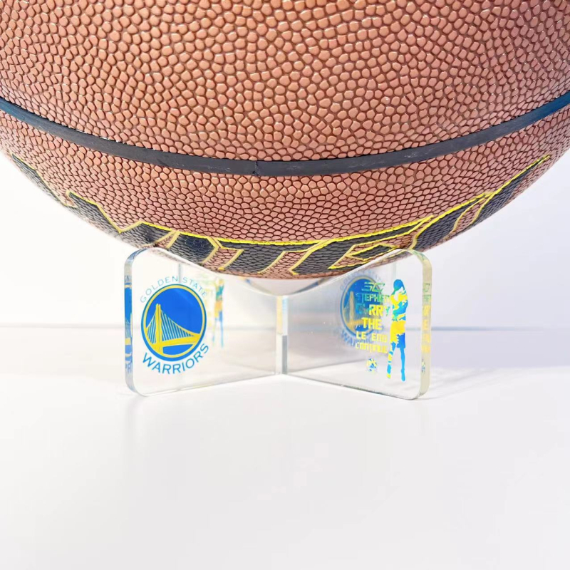 Suport de afișaj pe birou pentru memorabilia de baschet – Personalizabil cu logo tipărit, accesorii pentru fanii baschetului