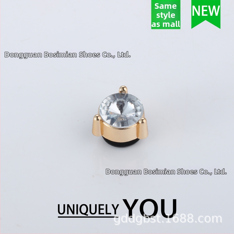 Crocs‑štýl papuče príslušenstvo s kovovým rhinestone kvetom a sponou v tvare basketbalu – vhodné pre sandále, celoročné nosenie