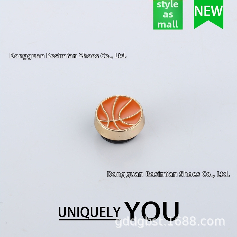 Crocs‑štýl papuče príslušenstvo s kovovým rhinestone kvetom a sponou v tvare basketbalu – vhodné pre sandále, celoročné nosenie