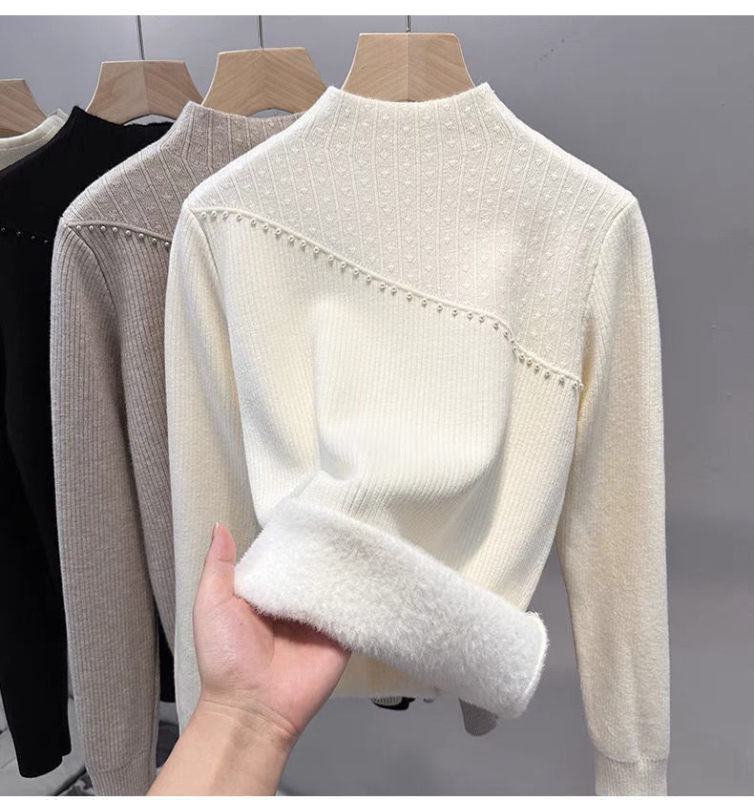Džemper od flisa s imitacijom visokog ovratnika (mock neck), dugi rukavi, jednobojan, 90–95% akril, opuštena silueta, duljina 50–65 cm