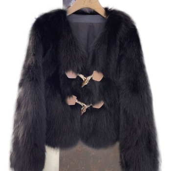 Jakna od umjetne krzna, Chanel stil, kratki kroj, polo ovratnik, proljeće 2025